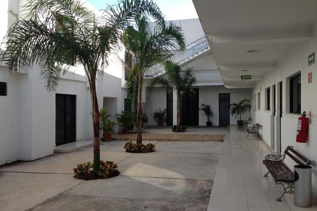 Hotel Embajadores Мерида Екстериор снимка
